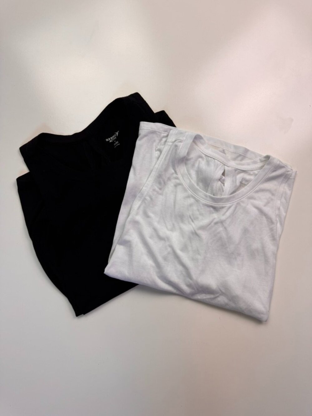 Old Navy Active Tank Top Bundle – Black & White – Size Medium